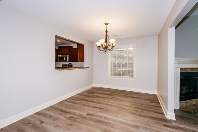 Building Photo - 5823 Bedford Pl