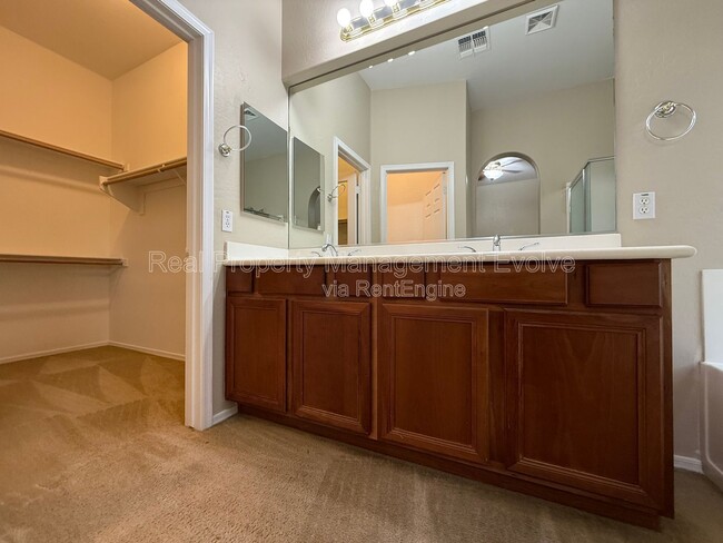 Building Photo - 16825 S 30th Ave