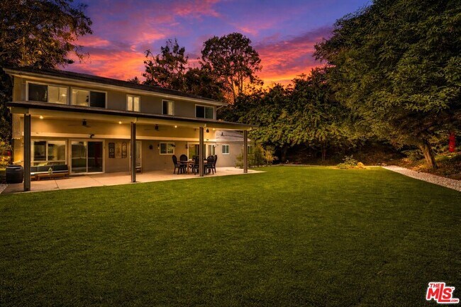 Building Photo - 5500 Blanco Ave