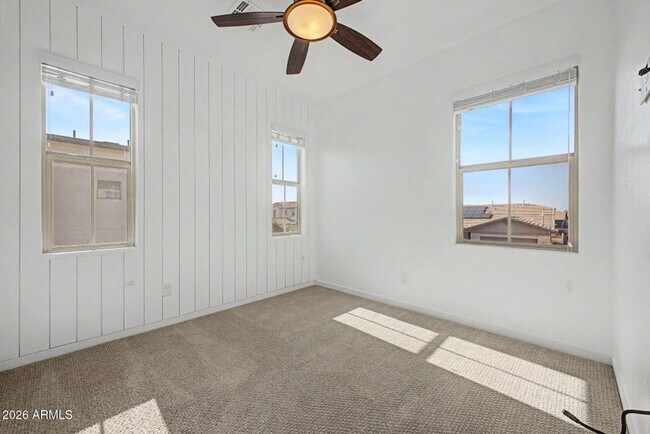 Building Photo - 3 Bedroom 3 Bathroom Recker Pointe Home