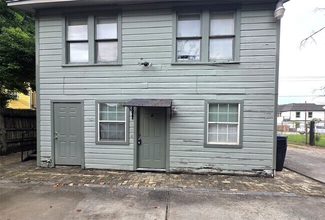 Primary Photo - 207 Bryan St