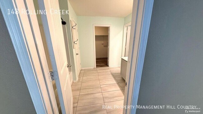 Building Photo - 148 Rolling Creek