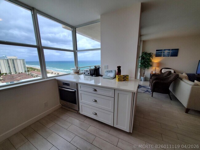 Building Photo - 5200 N Ocean Blvd