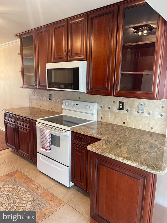 Building Photo - 2313 Westport Ln