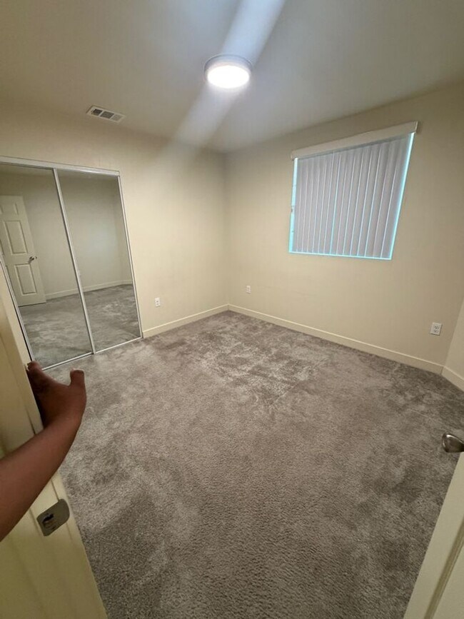 Building Photo - Woodlawn(3839)