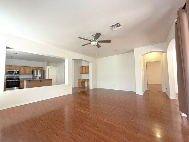 Building Photo - 1744 W Frye Rd