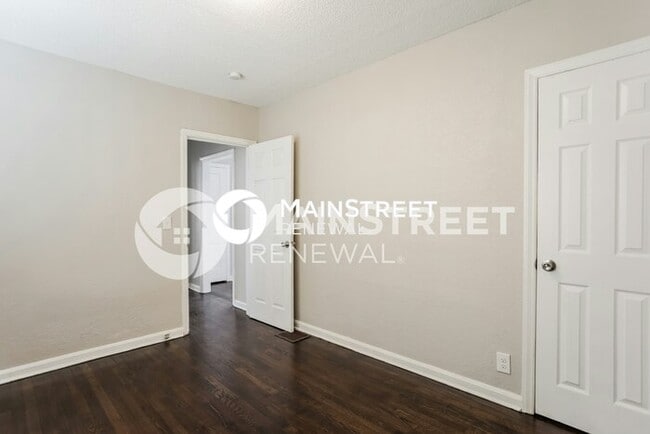 Building Photo - 3 Bedroom Pet-Friendly Home in KANSAS CITY...