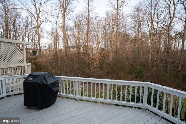 Building Photo - 4777 Thornbury Dr