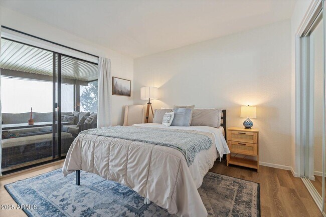 Building Photo - 2151 S Catarina