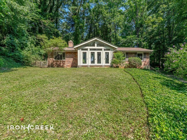 Primary Photo - Mountain Retreat with Sunroom & Blue Ridge...