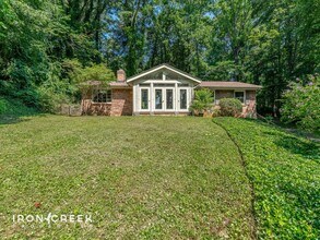 Building Photo - Mountain Retreat with Sunroom & Blue Ridge...