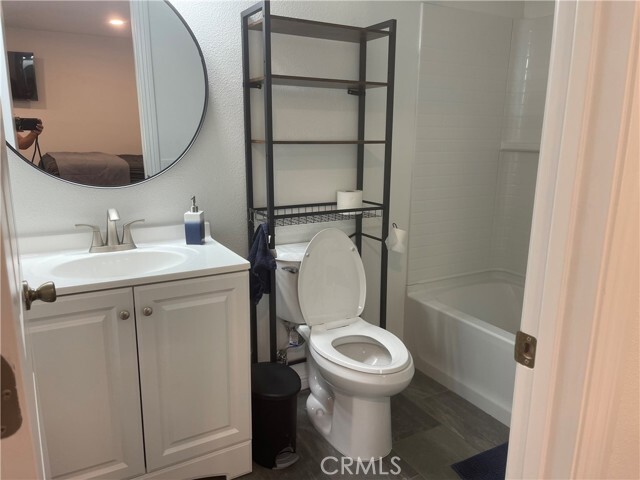 Building Photo - 3062 Monroe St