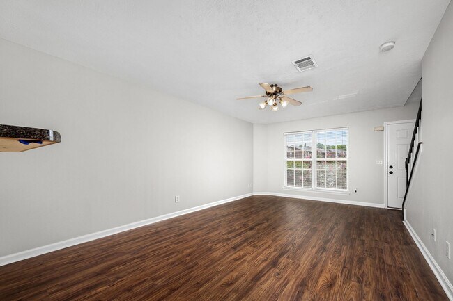 Building Photo - 340 Stewarts Landing Cir