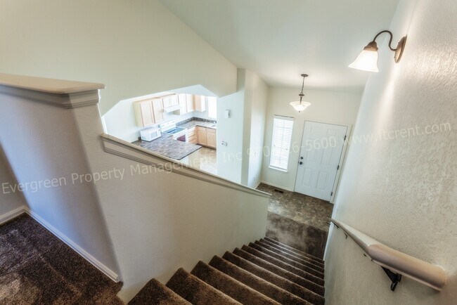 Building Photo - 318 Cherryridge Dr