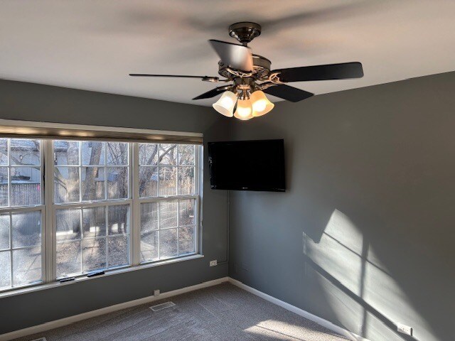 Building Photo - 5S530 Paxton Dr