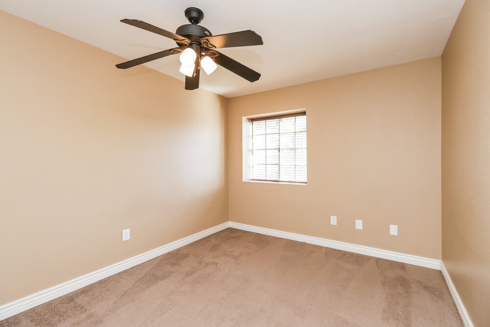 Building Photo - 1915 S 39th St