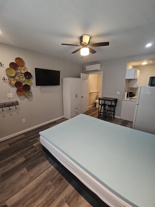 Building Photo - 3501 Pacific Ave