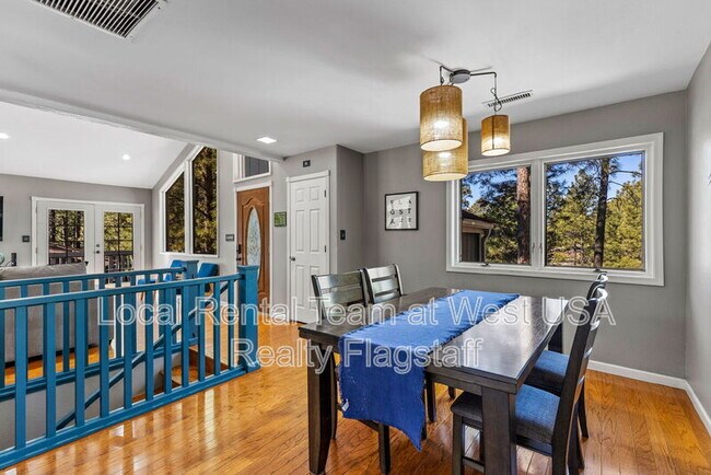 Building Photo - 1720 N Doral Way