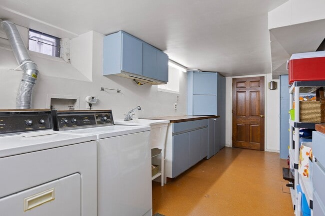 Building Photo - Beautiful townhome with Brandywine River views