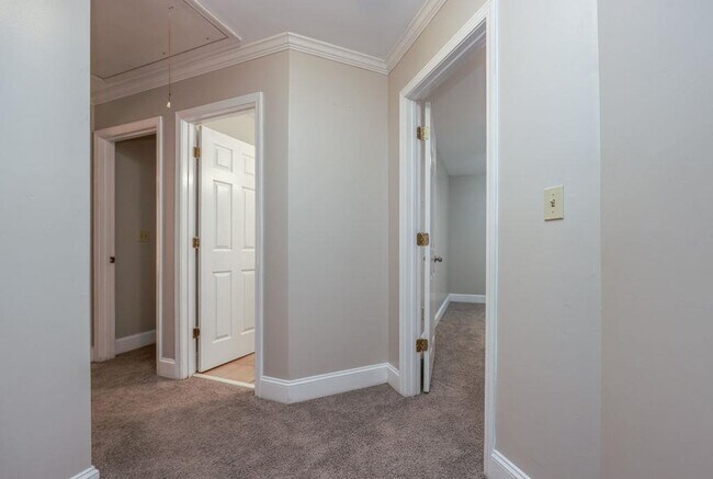 Building Photo - 3873 King Edward Trail SW