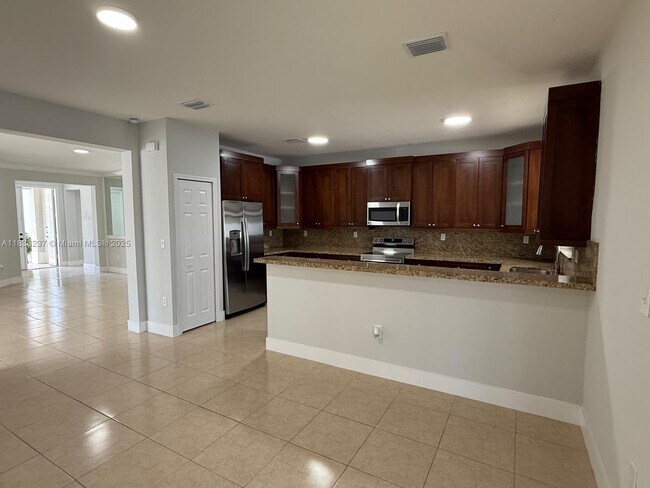 Building Photo - 13631 SW 272nd Terrace