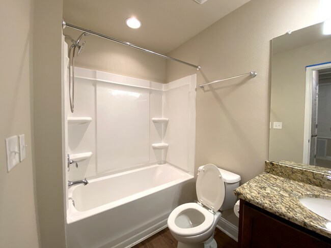 Shower & Bathtub - 25806 Pollard Rd
