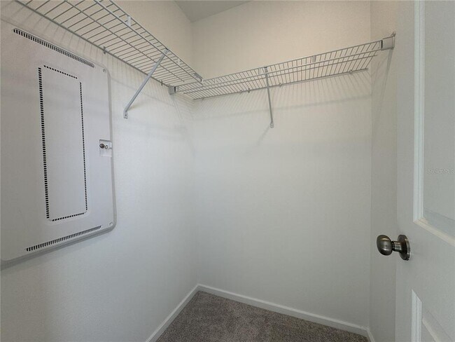 Building Photo - 830 Lynx St