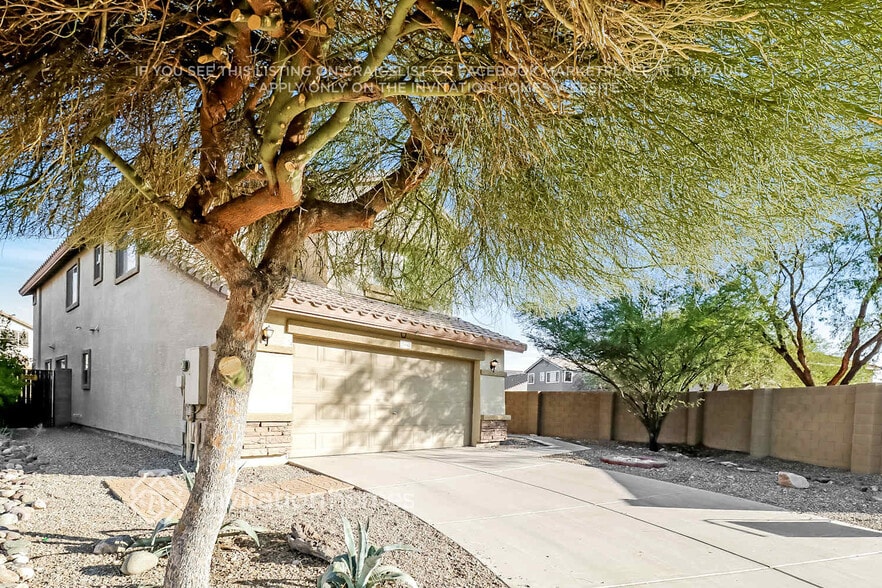Building Photo - 25842 W Gibson Ln