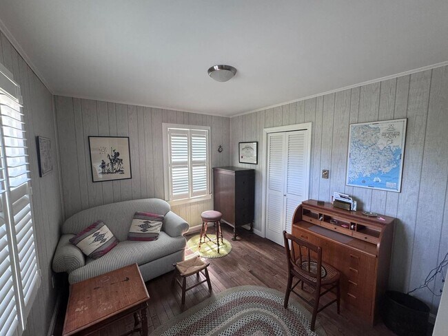Building Photo - 2BR WATERFRONT OASIS RETREAT Webb Field Rd