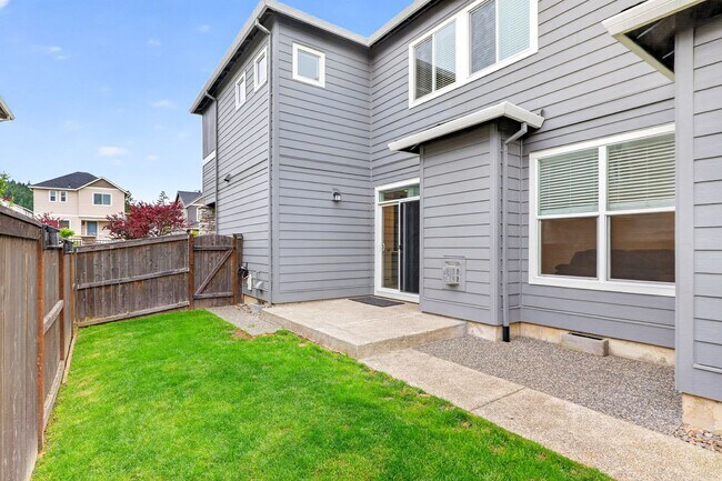 Building Photo - Modern Happy Valley Home with Open-Concept Living & Private Yard