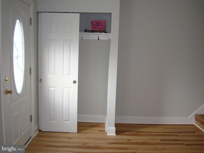 Building Photo - 208 Moore Dr