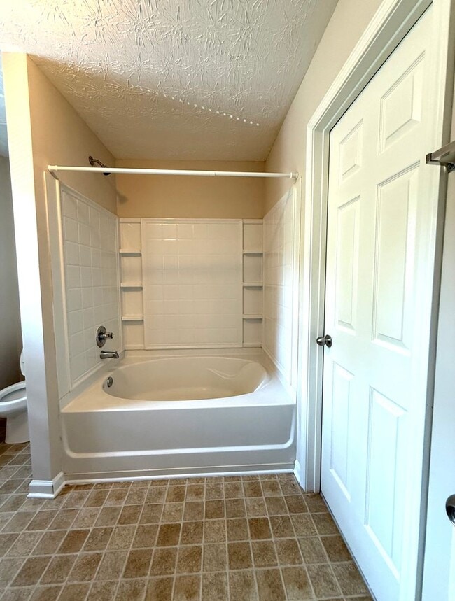 Building Photo - Welcome to this charming 3 bedroom, 2.5 ba...