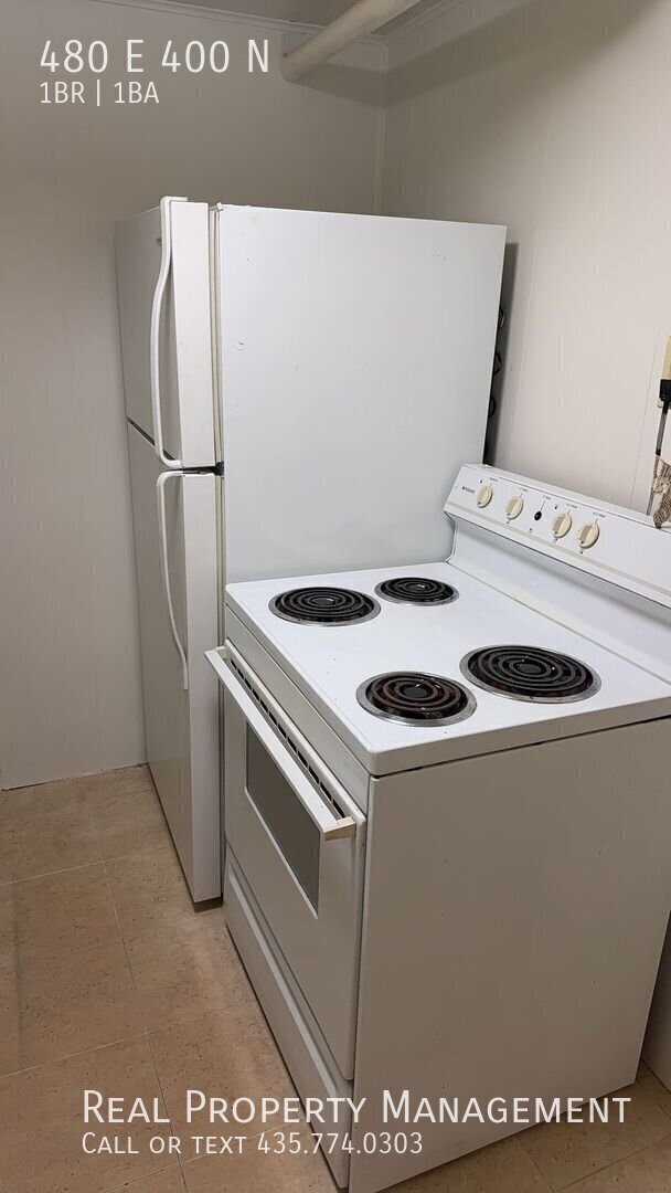 Building Photo - 480 E 400 N