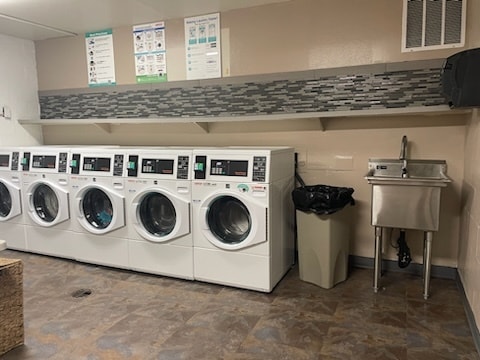 Building Photo - 6314 Friars Rd