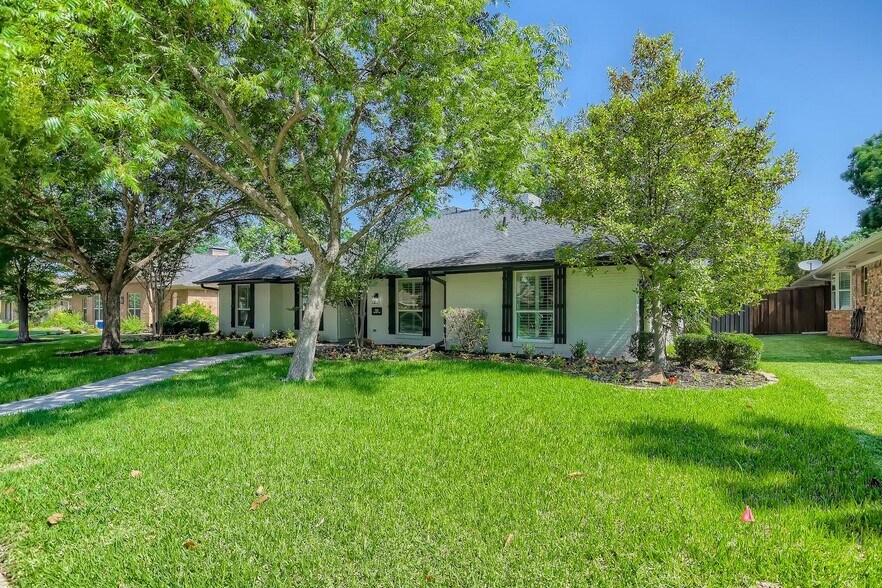 Building Photo - Charming Prestonwood home with peaceful backyard oasis