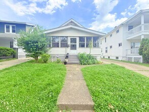 Building Photo - 4 BED 1 BATH BEAUTIFUL SINGLE FAMILY HOME ...