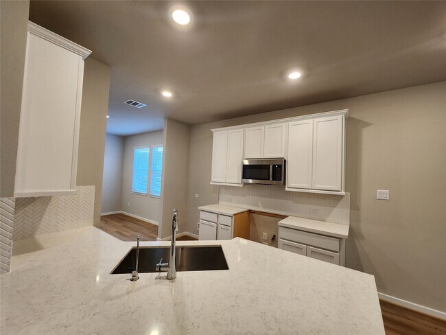 Building Photo - 19014 Whitehaven Bend Ln