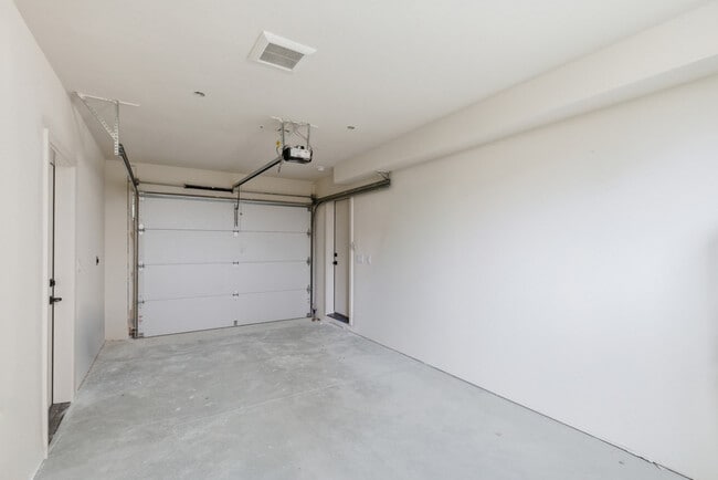 Building Photo - 324 NW 80th St