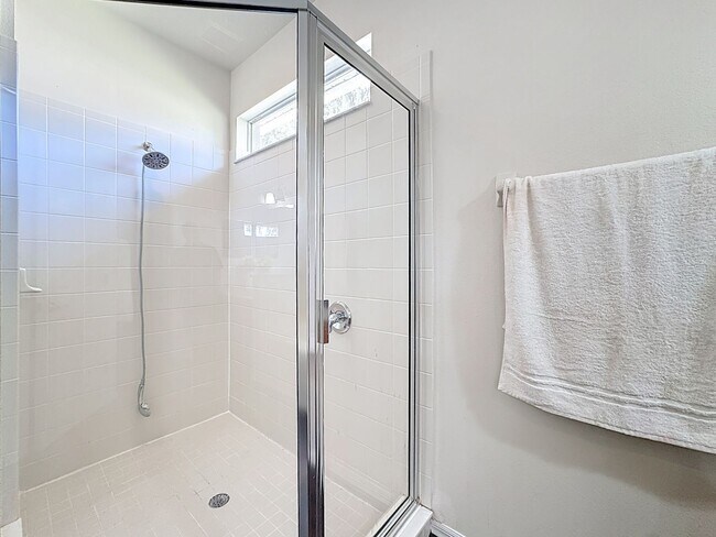 Building Photo - A home built for living well: 4Bedrooms/3Baths sophisticated home in Fells Cove!