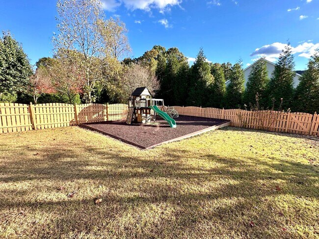 Building Photo - 311 Palmerston Ln