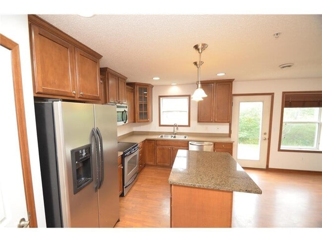 Building Photo - 15661 60th Ave N