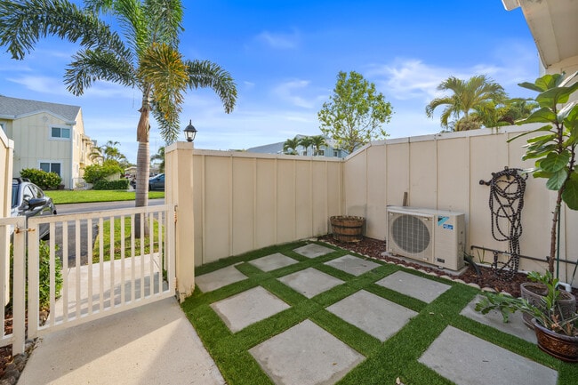 Building Photo - 6230 Riverwalk Ln