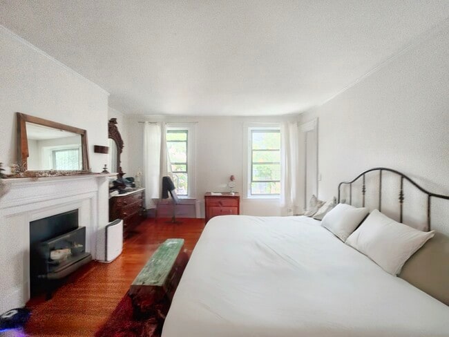 Building Photo - 429 Marlborough St