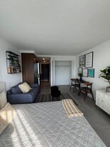 Building Photo - 1161 W 46th St