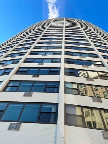 Building Photo - 1150 N Lake Shore Dr