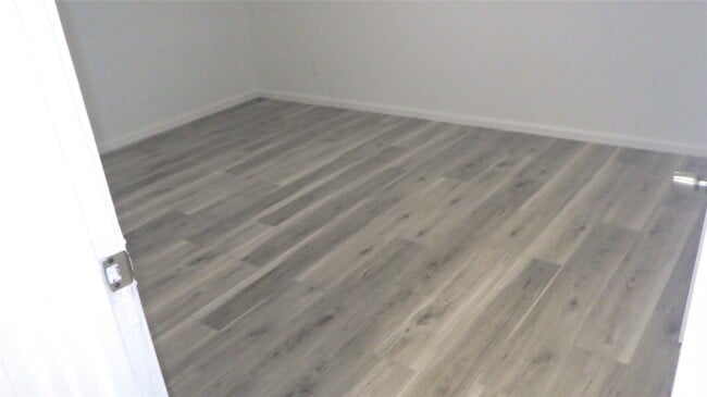 Building Photo - 8410 Brandon St