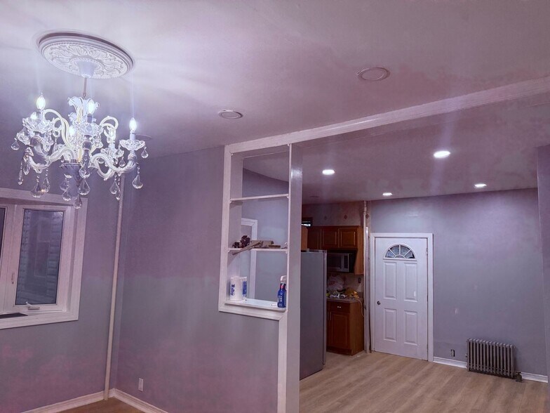 Building Photo - 189 Sheridan Ave