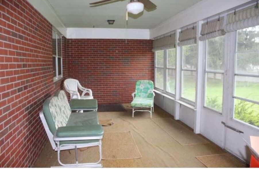 Building Photo - 122 Collins Ave