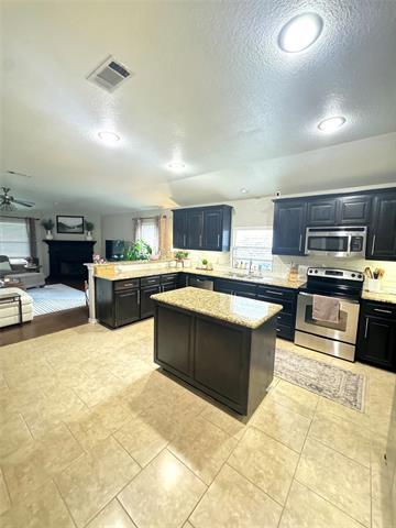 Building Photo - 3025 Buckthorn Ln