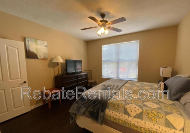 Building Photo - 10435 Mid Town Pkwy